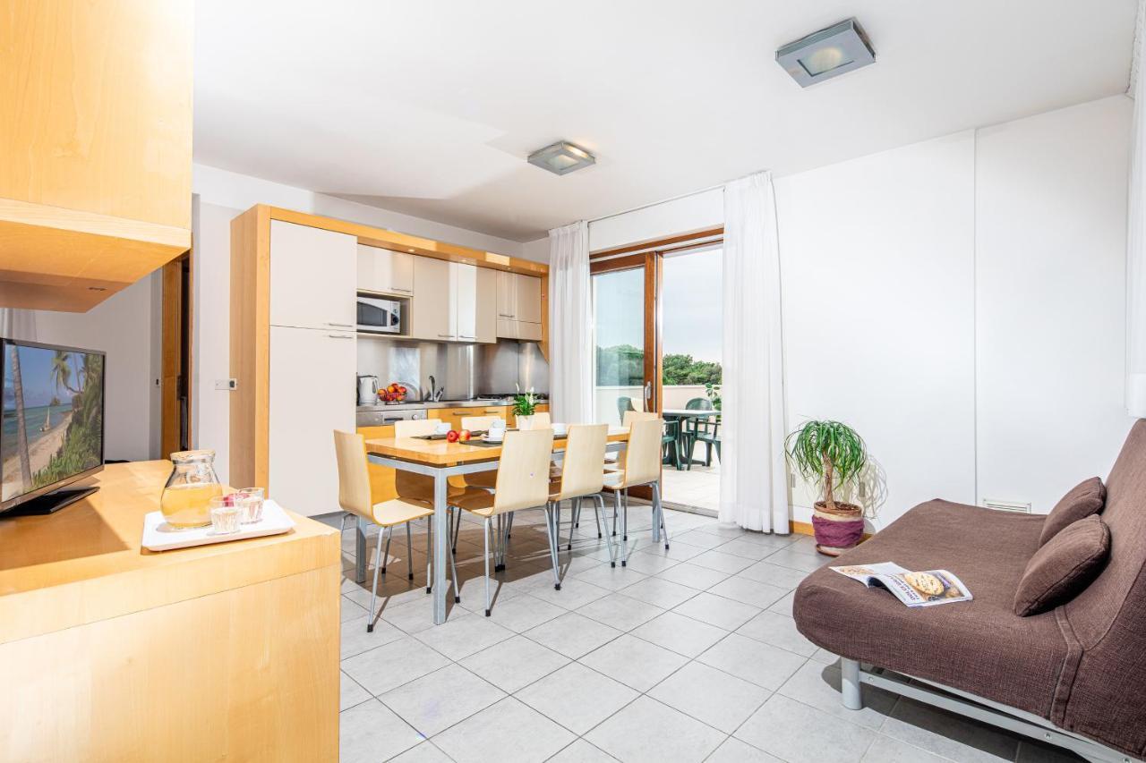 Residence Airone Lignano Sabbiadoro Exterior foto